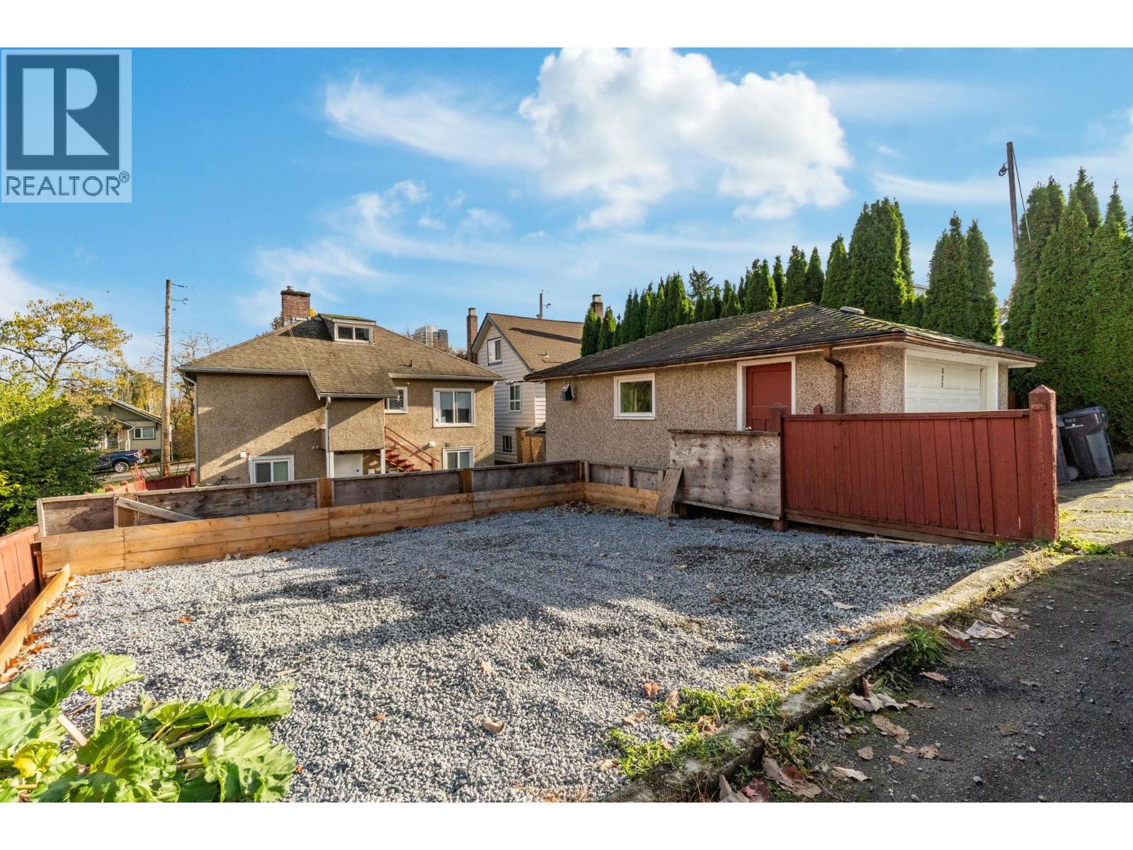 523 KELLY STREET, New Westminster