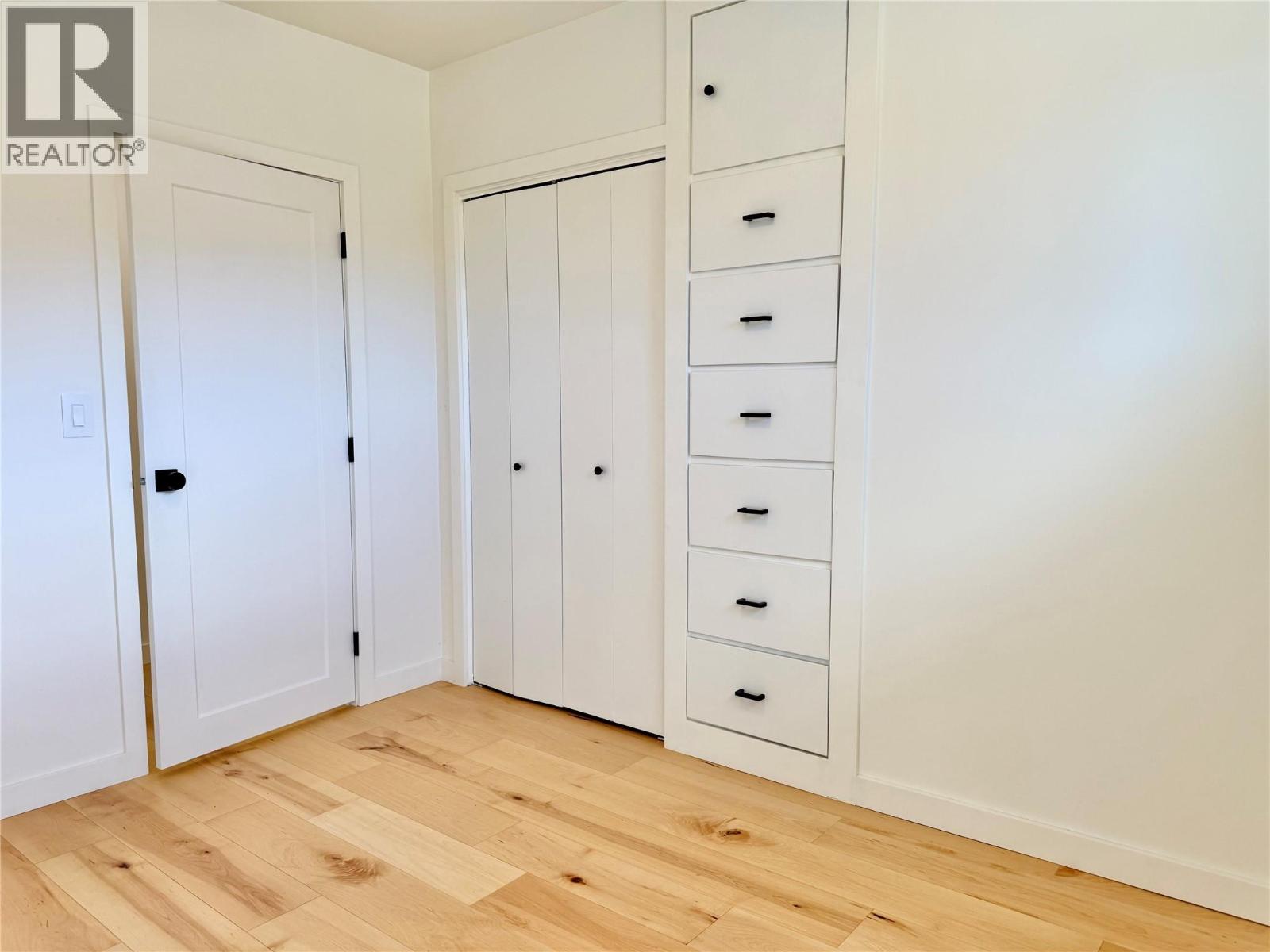 6295 COLLEGE ROAD - 26