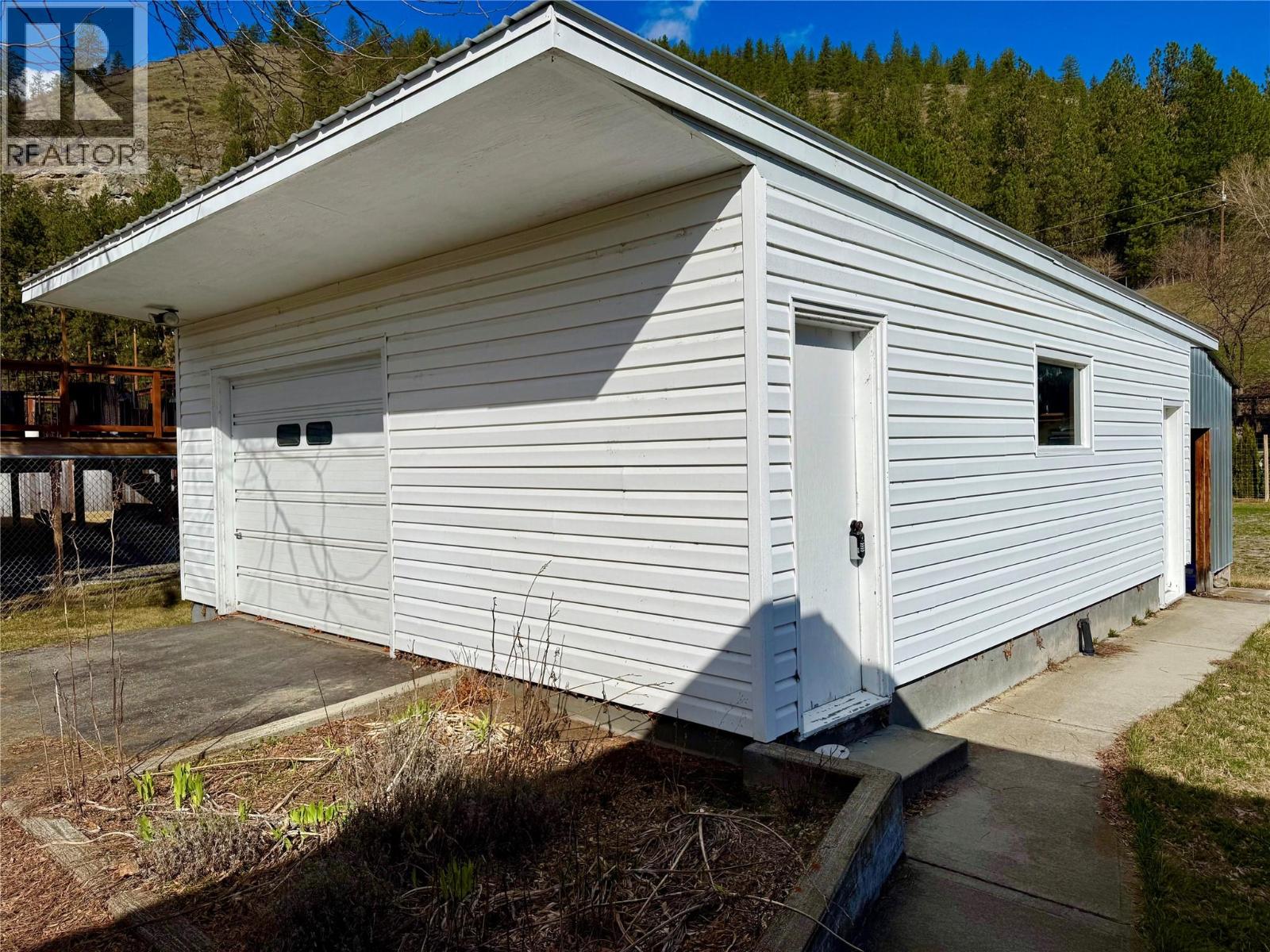 6295 COLLEGE ROAD - 45