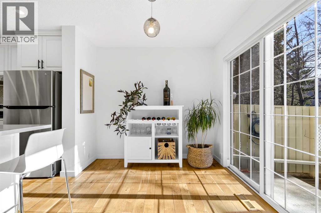 Single Family House for Sale in  Point Drive NW Point McKay Calgary 