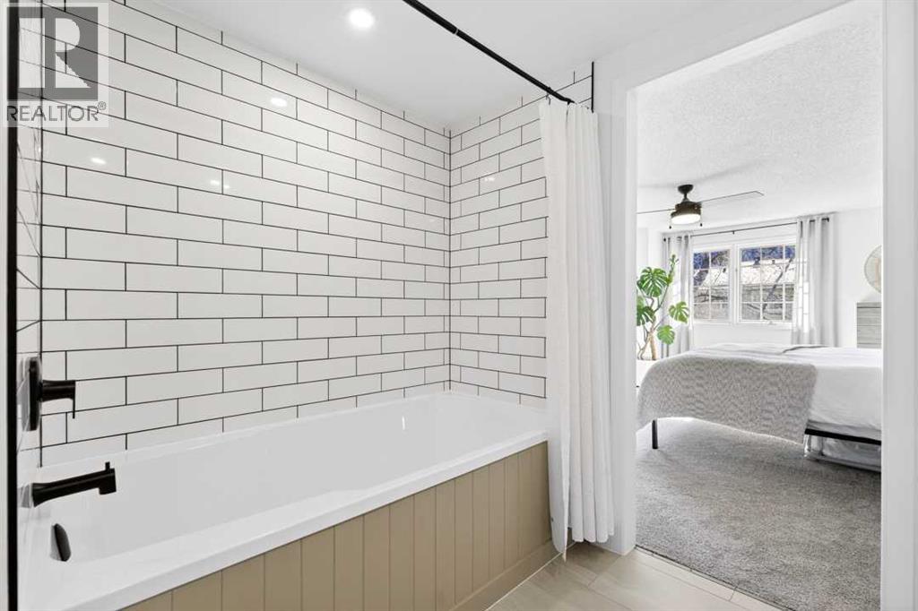 Single Family House for Sale in  Point Drive NW Point McKay Calgary 