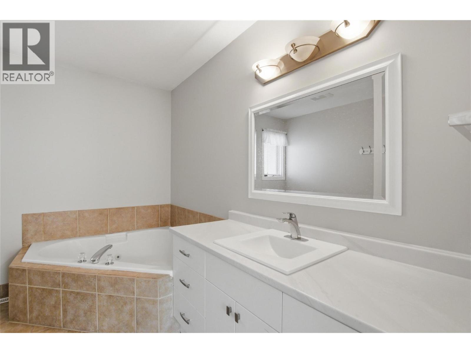 935 DOMINION Street, Kamloops