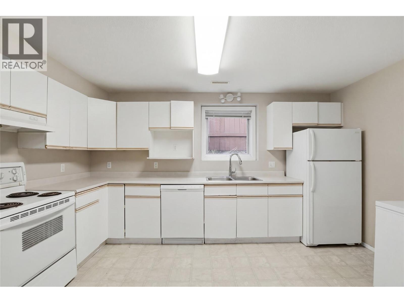 935 DOMINION Street, Kamloops