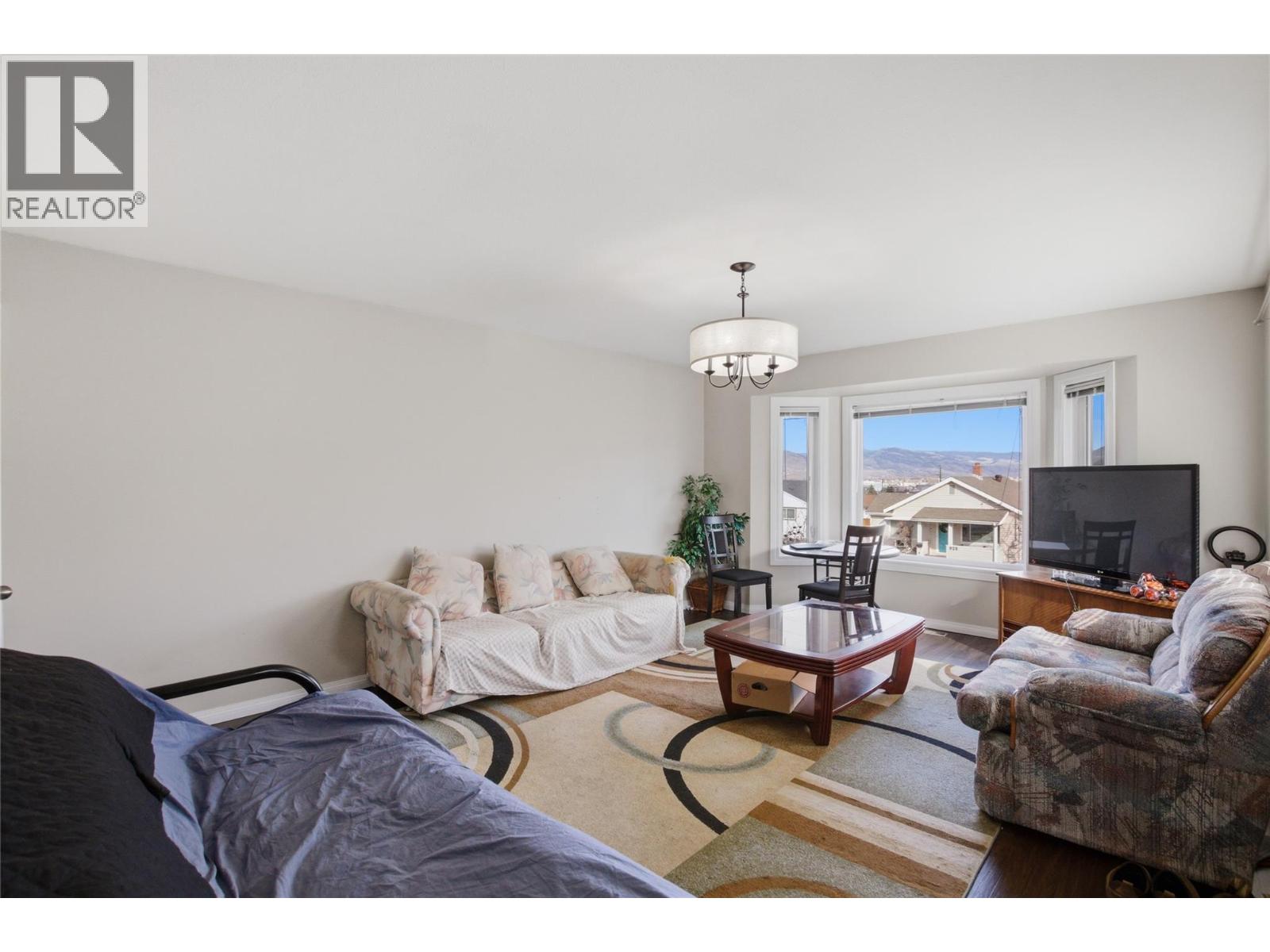 935 DOMINION Street, Kamloops