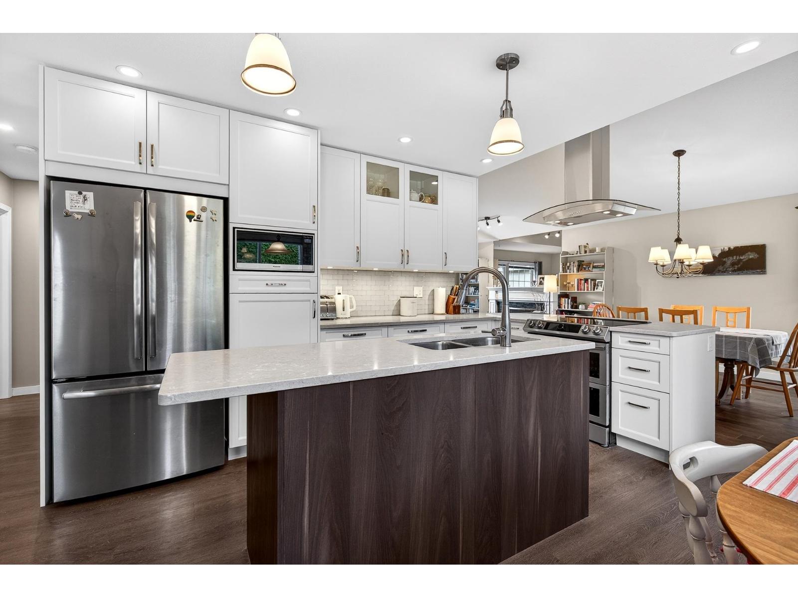 4851 208A Street - photo 2