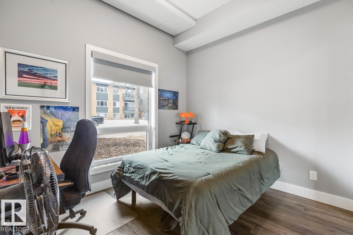 #102 10006 83 AV NW NW, Edmonton