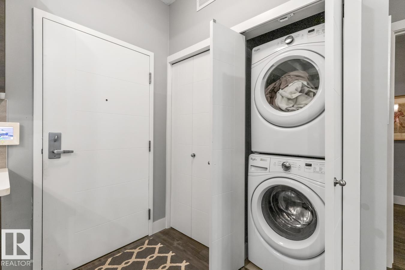 #102 10006 83 AV NW NW, Edmonton