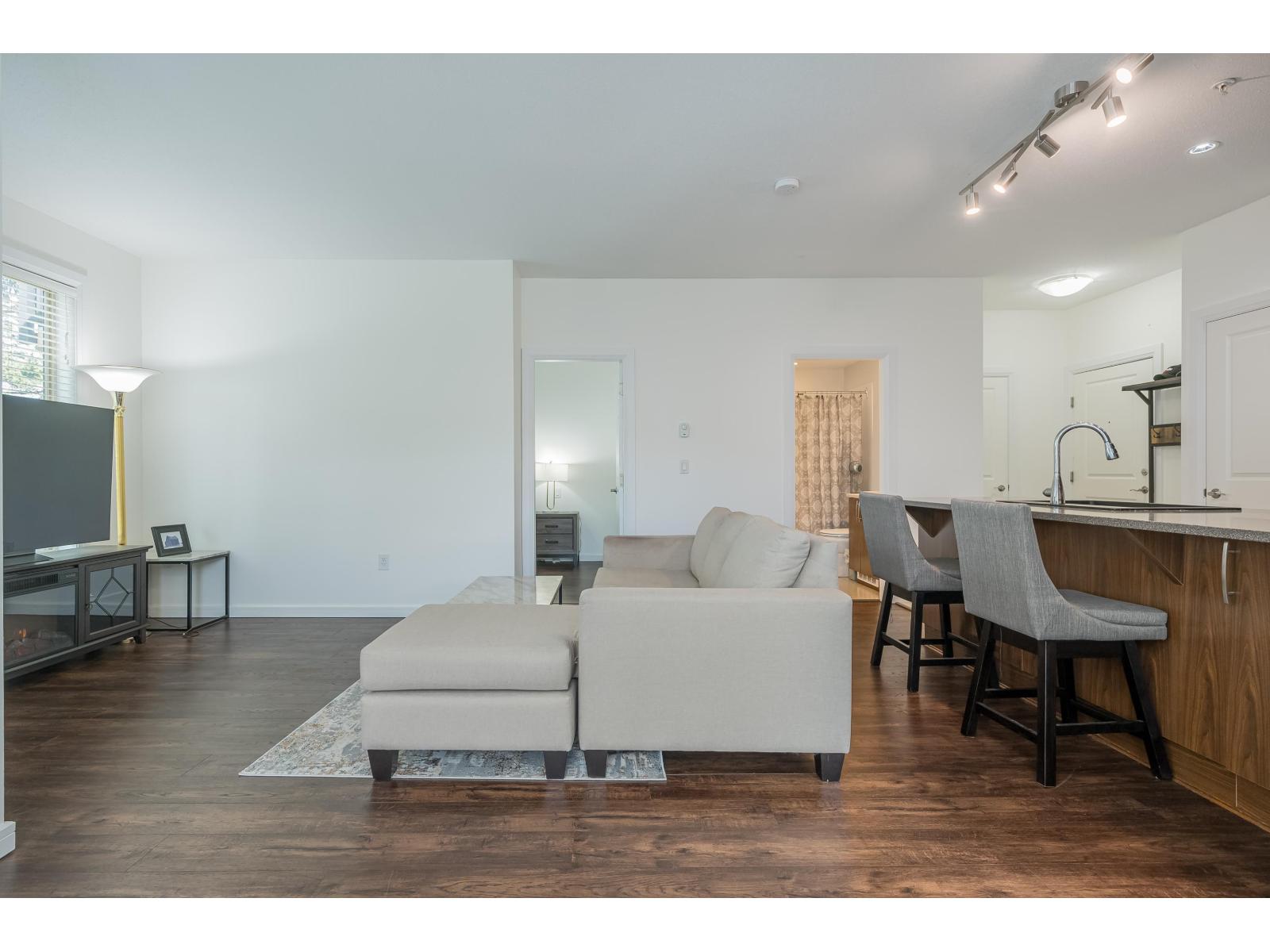 304 45530 MARKET WAY, Garrison Crossing — photo 4