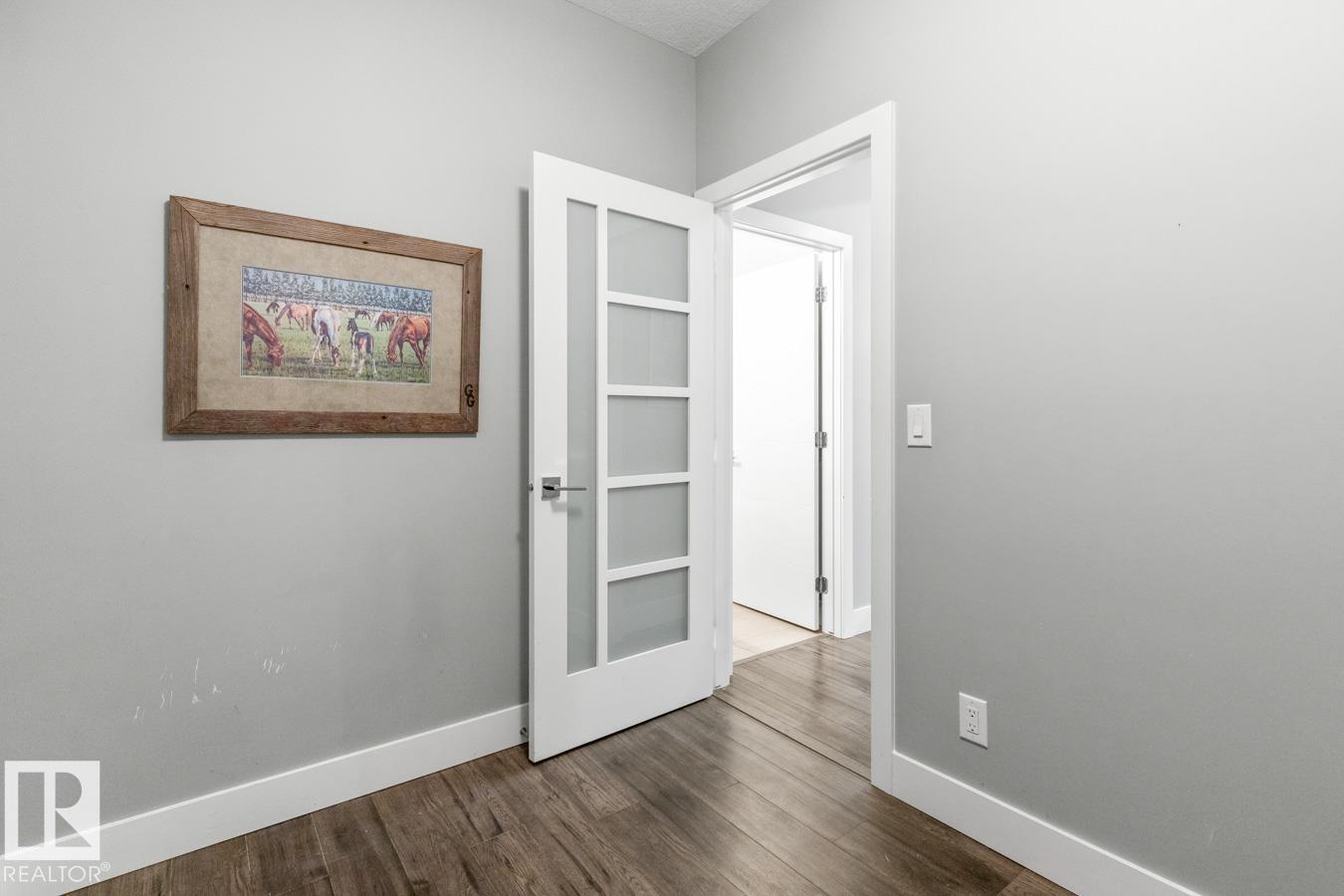 #102 10006 83 AV NW NW, Edmonton