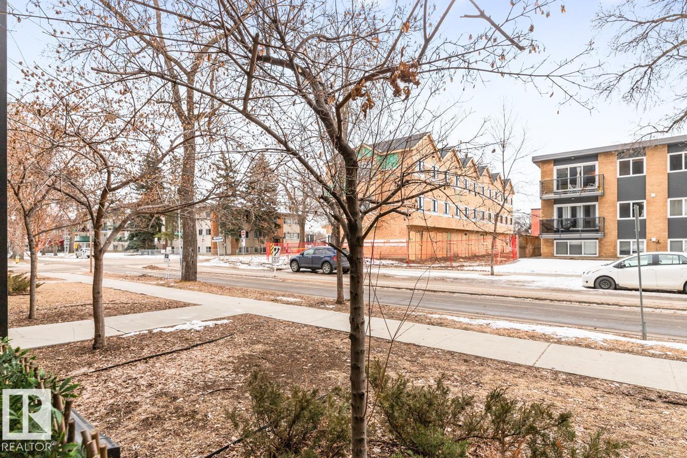 #102 10006 83 AV NW NW, Edmonton