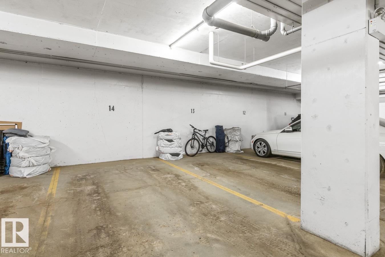 #102 10006 83 AV NW NW, Edmonton