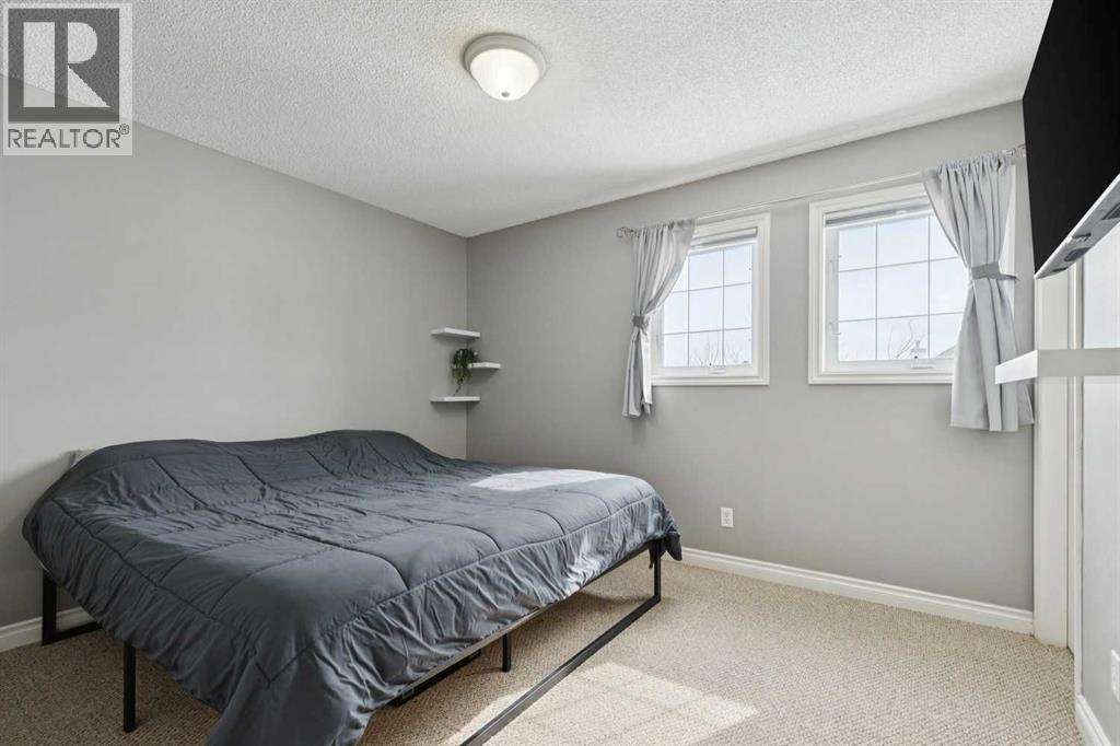 42 Hidden Hills Way NW, Calgary, Alberta