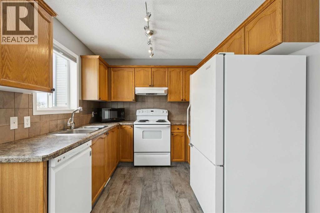 Single Family House for Sale in  Hidden Hills Way NW Hidden Valley Calgary 