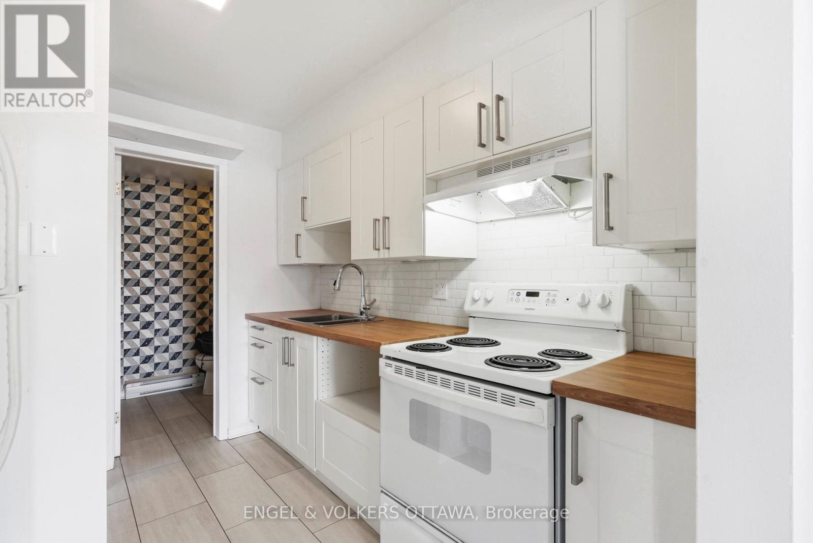 311 PRESLAND ROAD - 10