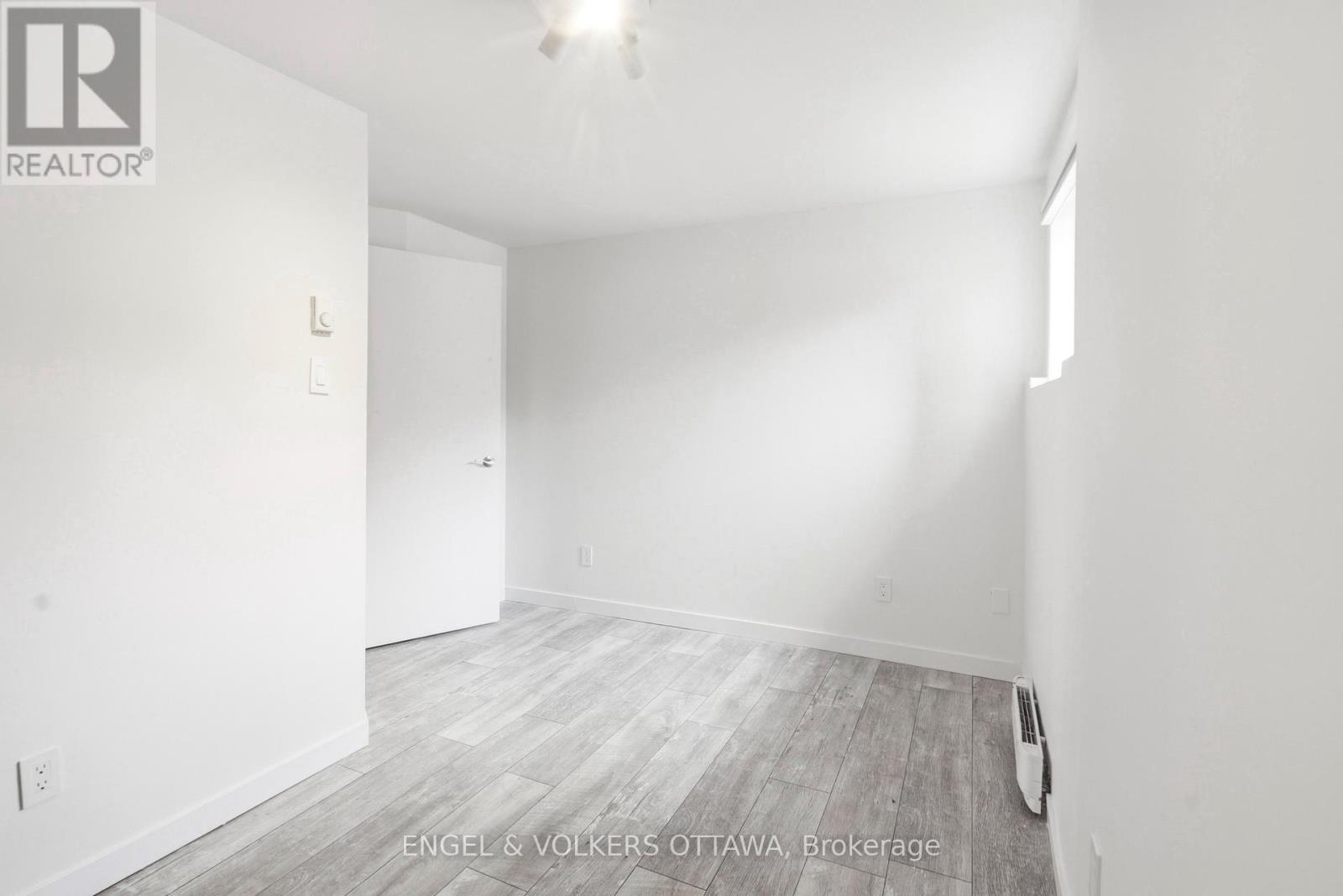 311 PRESLAND ROAD - 19