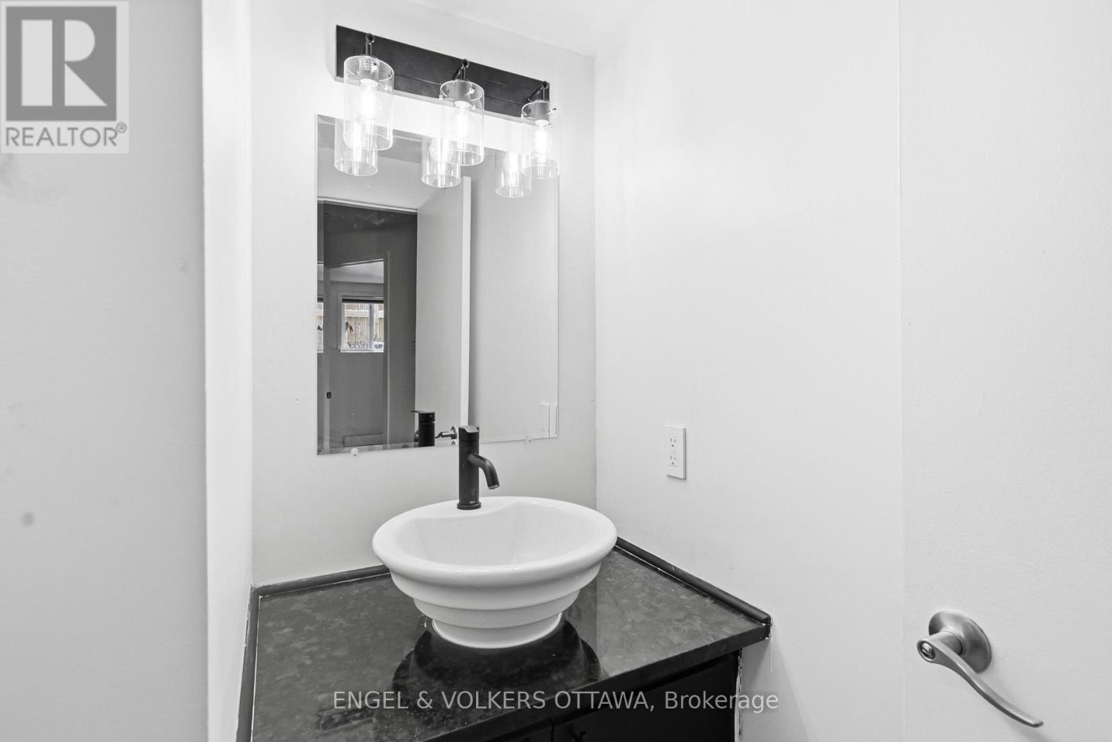 311 PRESLAND ROAD - 20