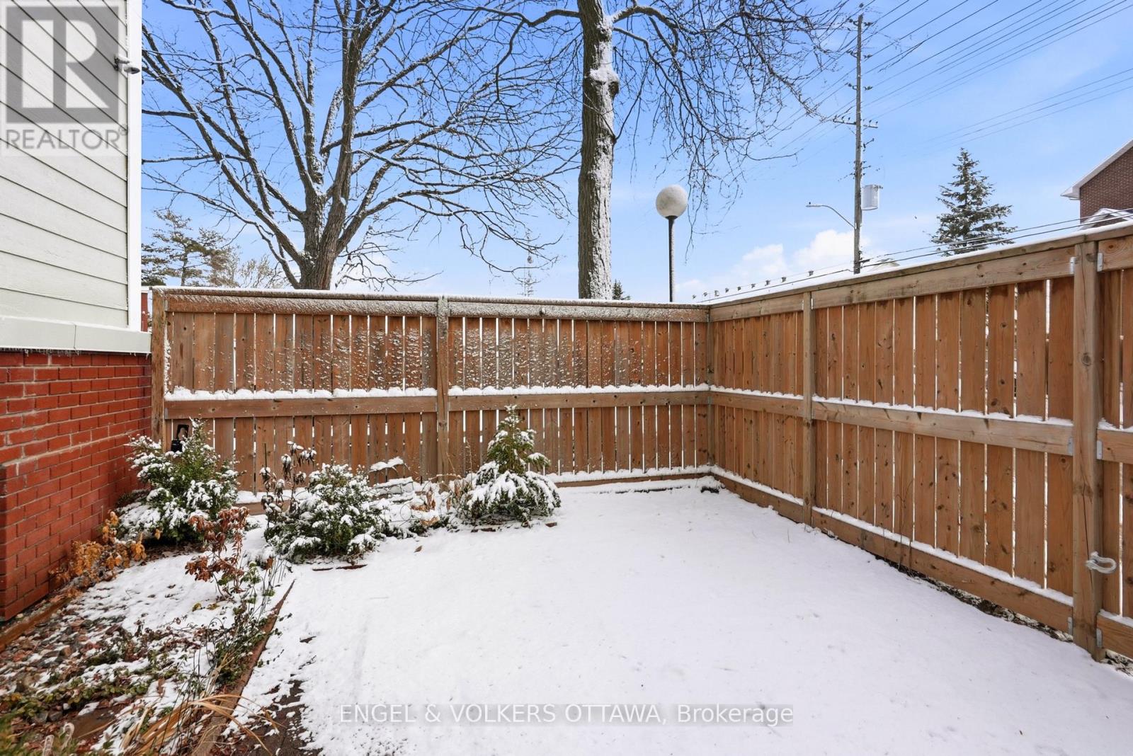 311 PRESLAND ROAD - 23