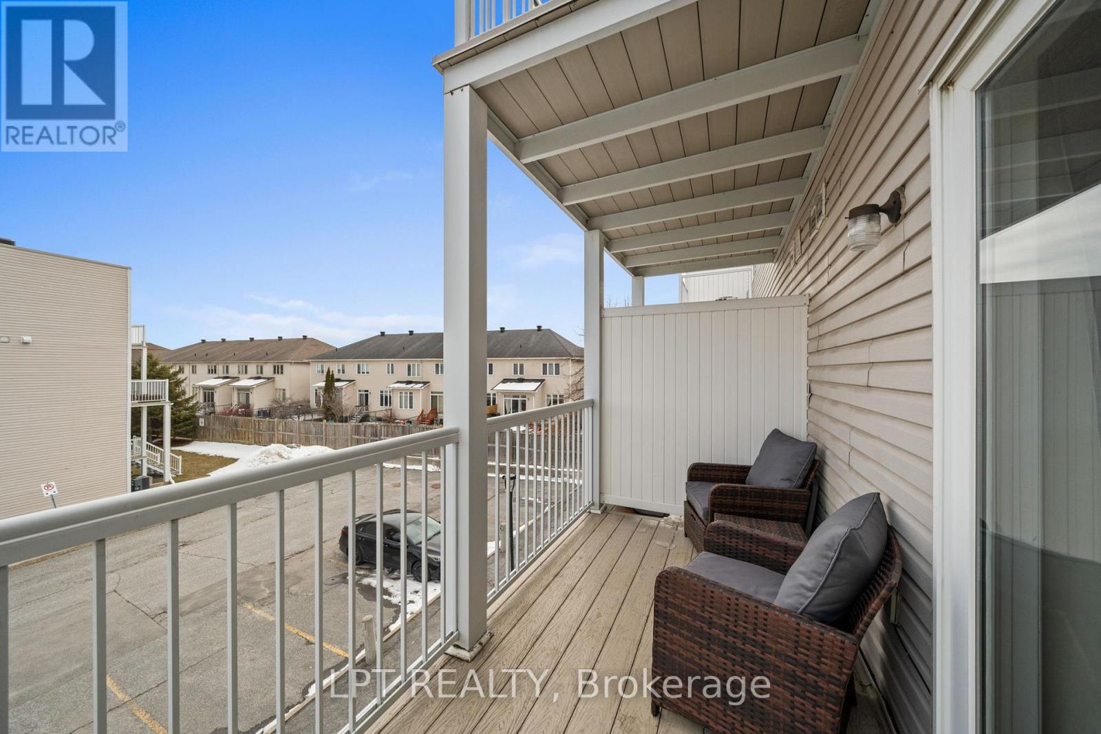 902 LONGFIELDS DRIVE - 16