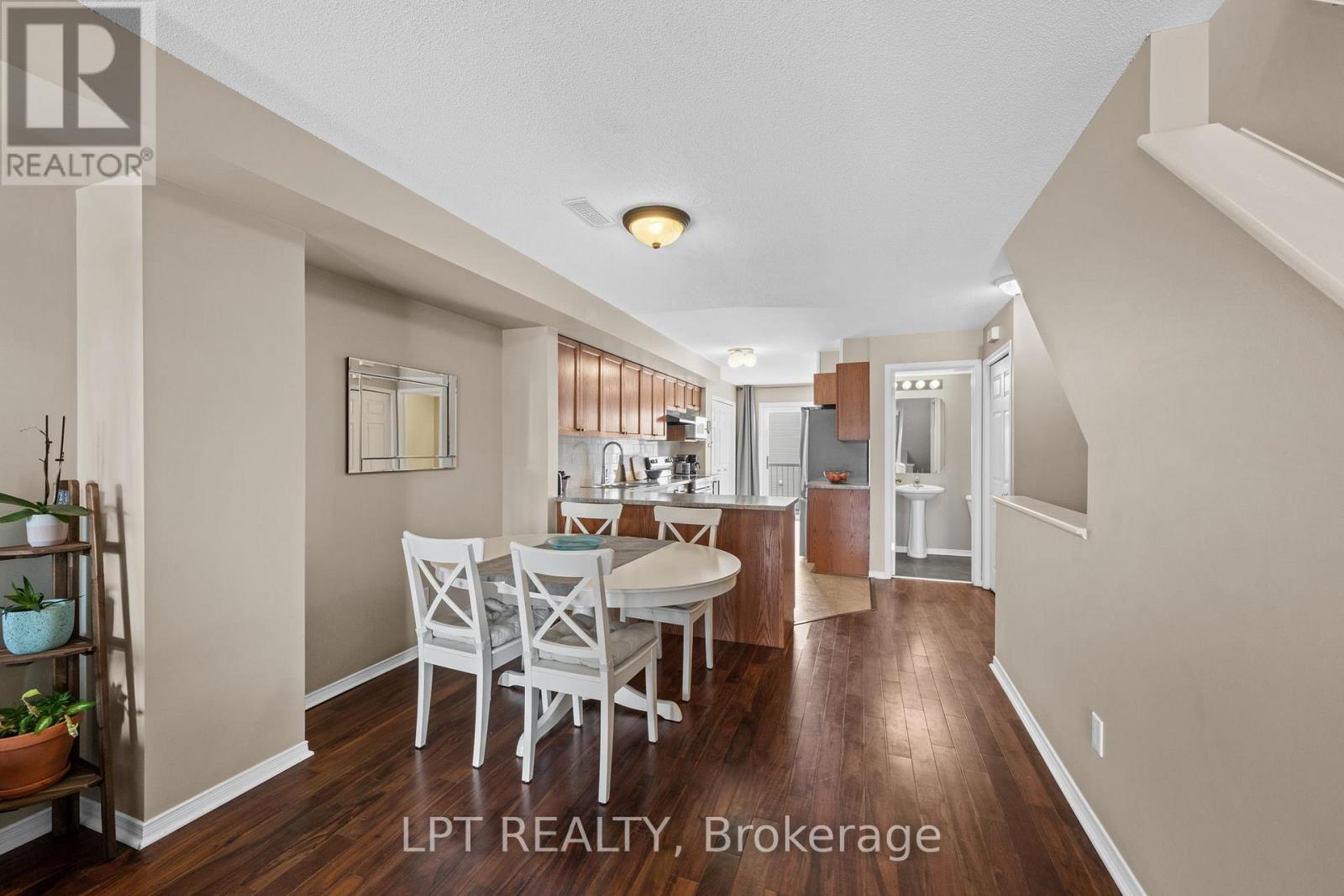 902 LONGFIELDS DRIVE - 20