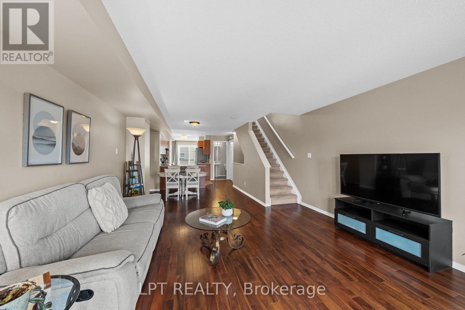 902 LONGFIELDS DRIVE - 24