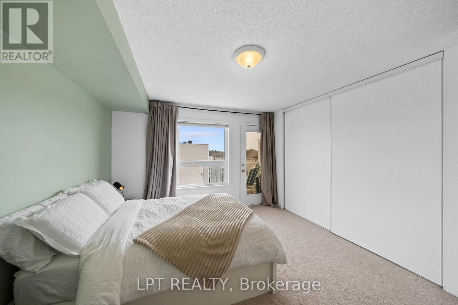 902 LONGFIELDS DRIVE - 36
