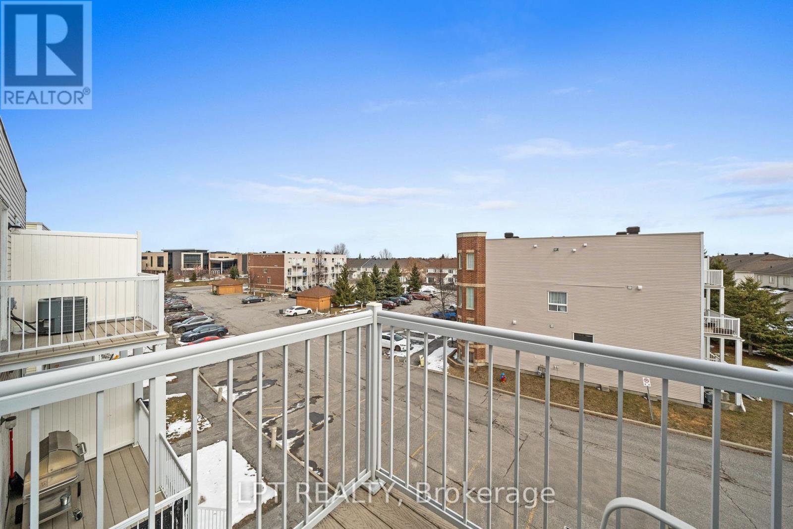 902 LONGFIELDS DRIVE - 37