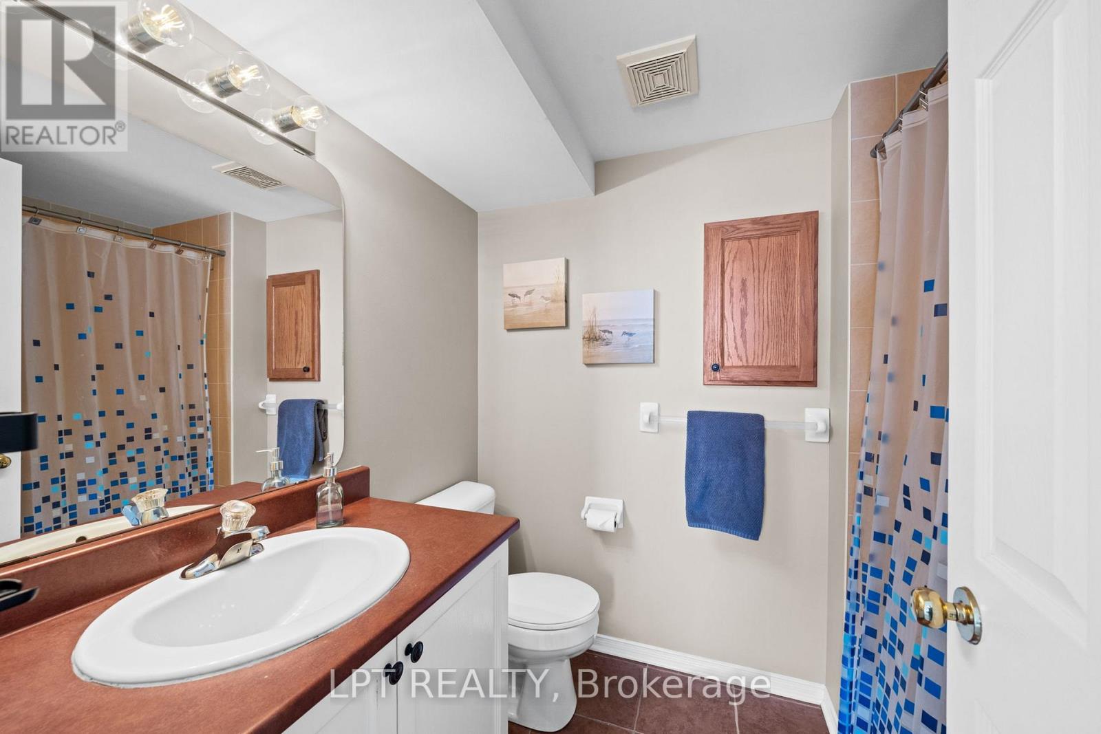 902 LONGFIELDS DRIVE - 38
