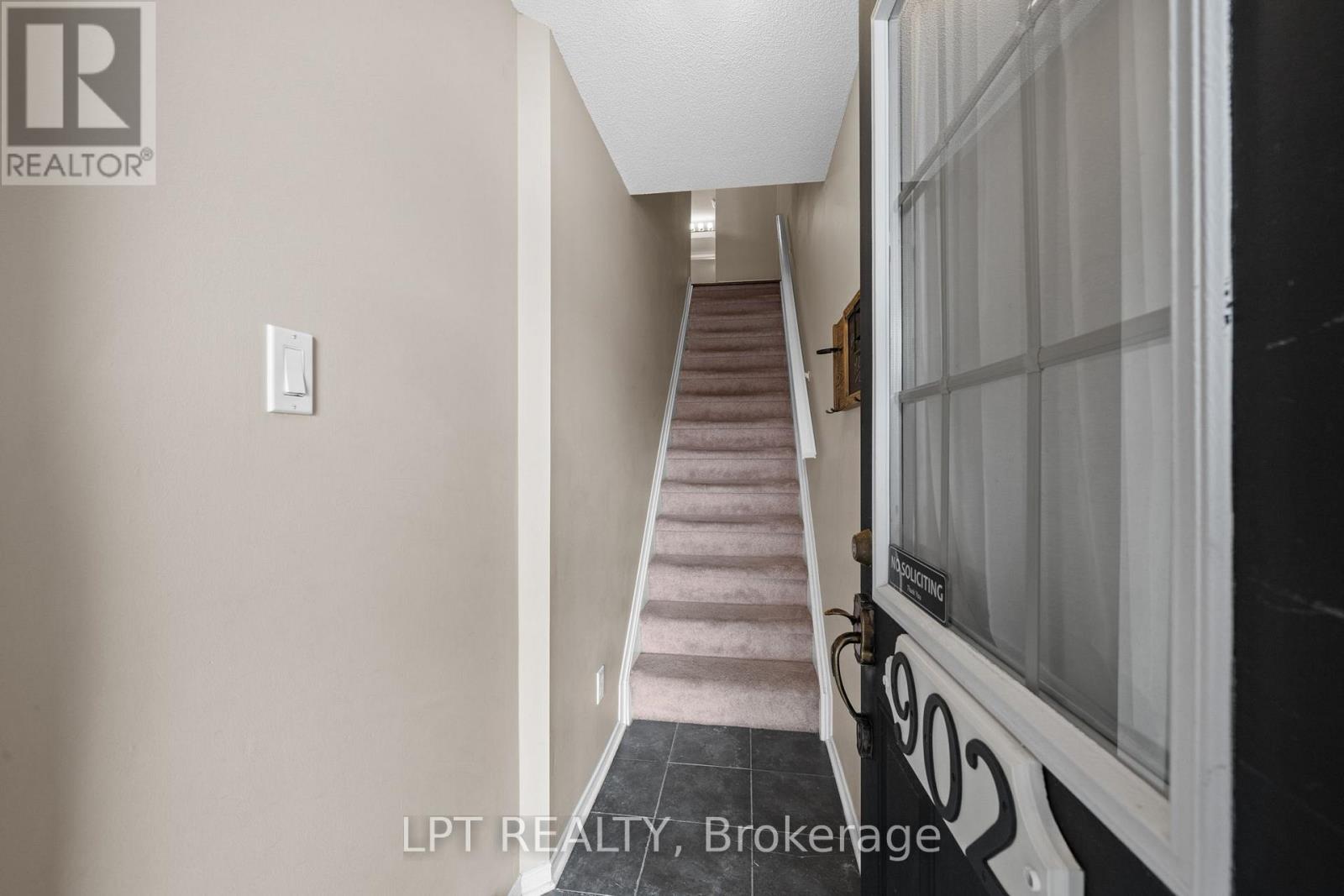 902 LONGFIELDS DRIVE - 5