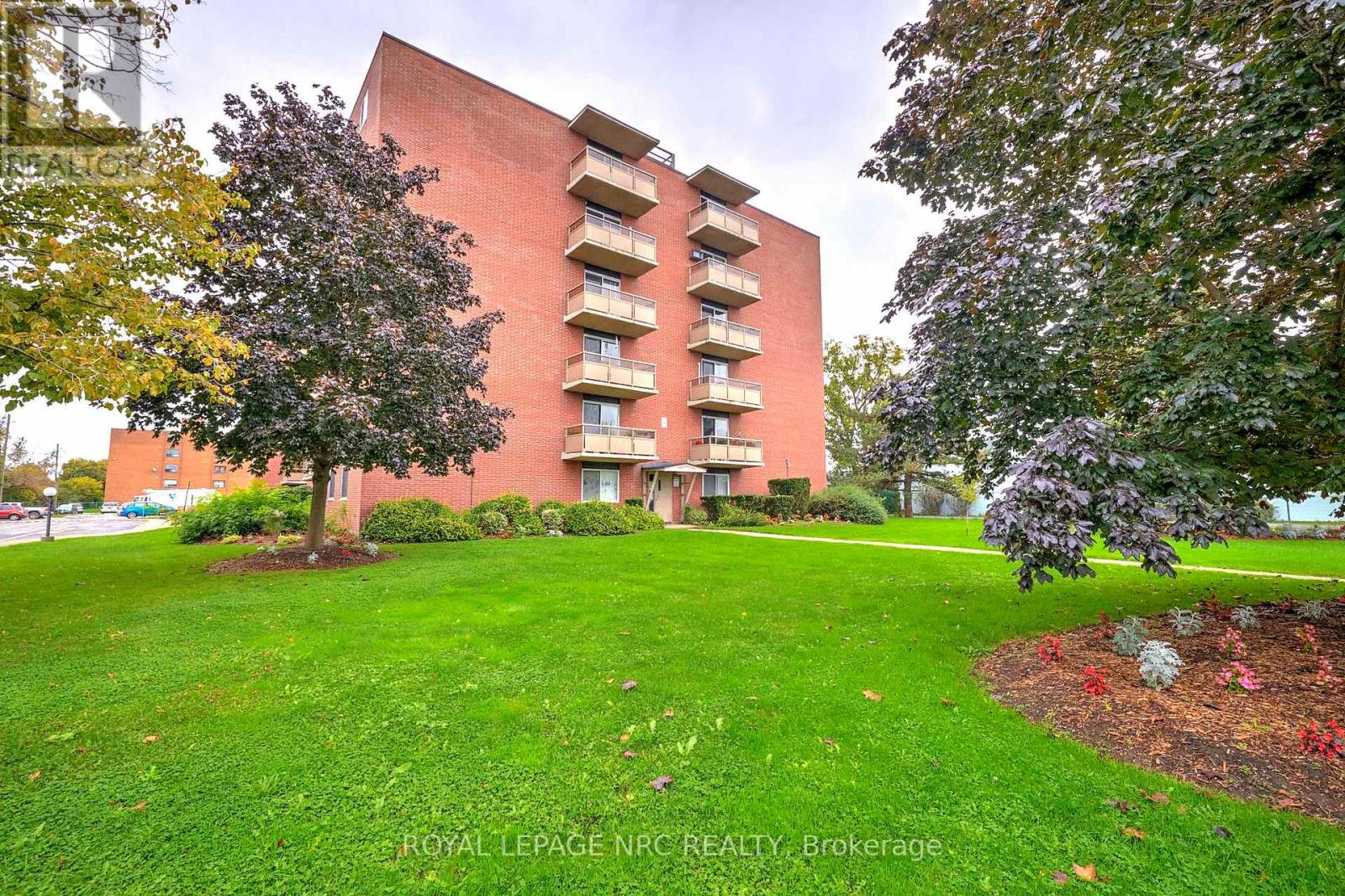#209 264 GRANTHAM AVENUE - 1