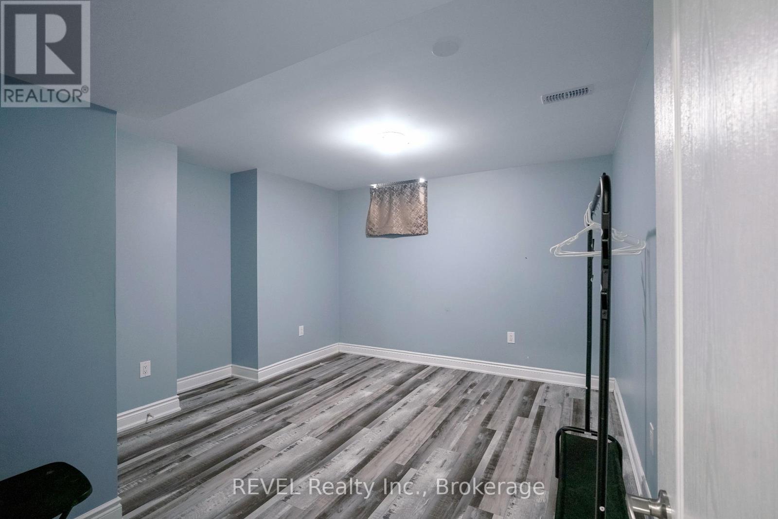 795 QUEENSTON BOULEVARD — photo 37