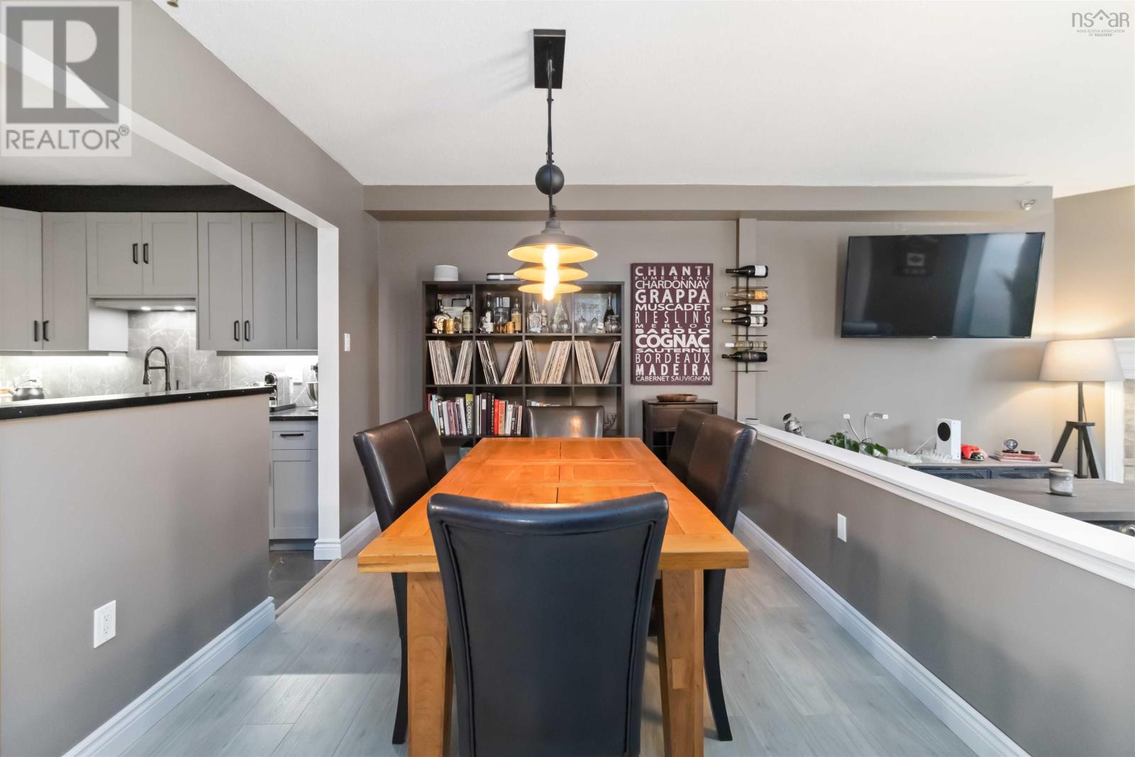 Property 17 of 30 of 104 12 Spinnaker Drive