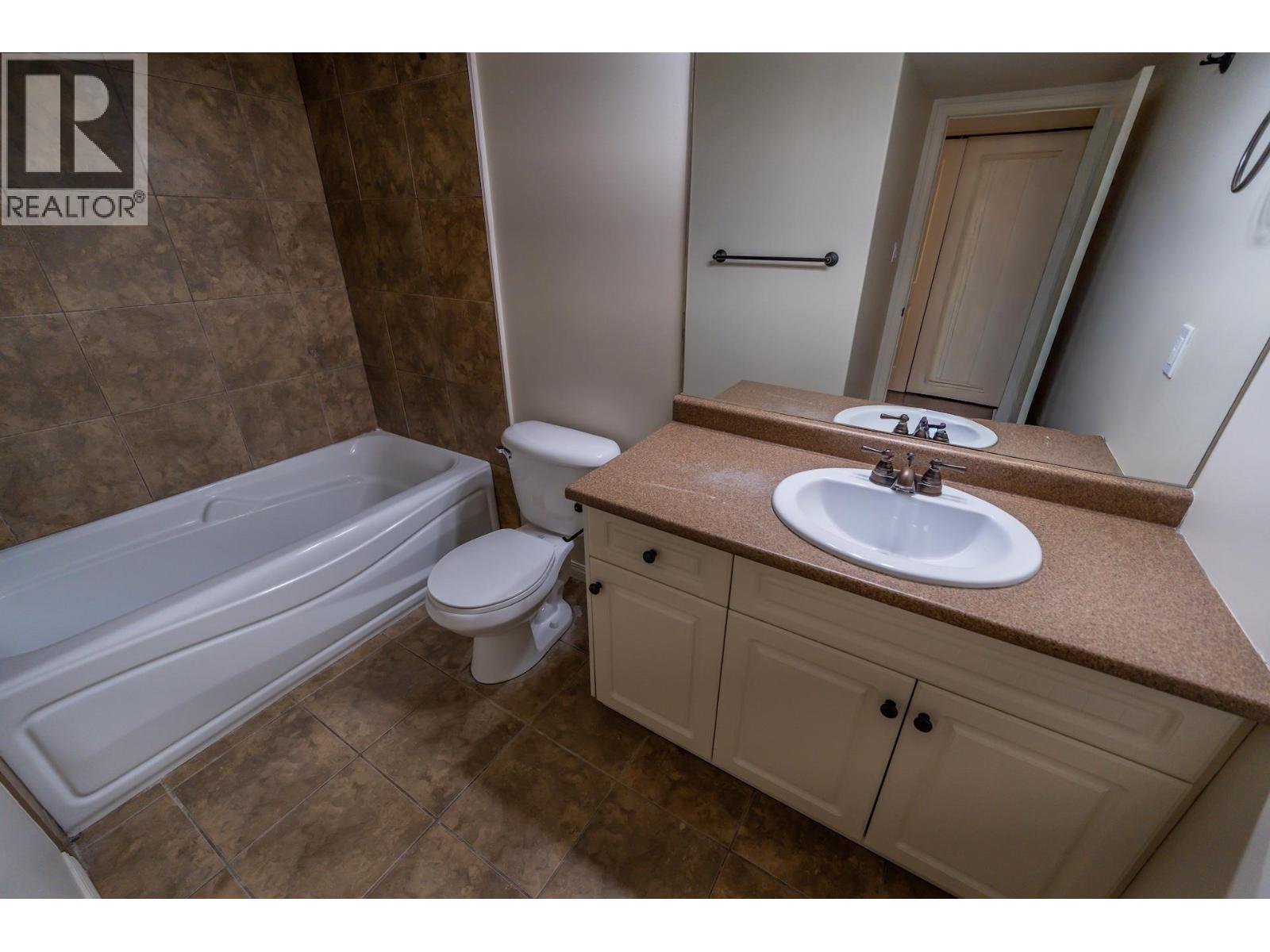 9617 103 AVENUE - 32