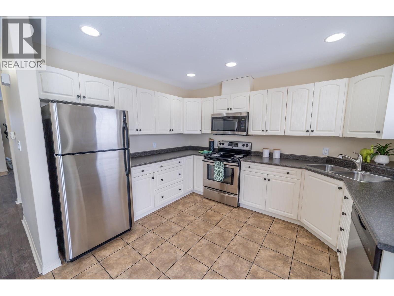 9617 103 AVENUE - 11