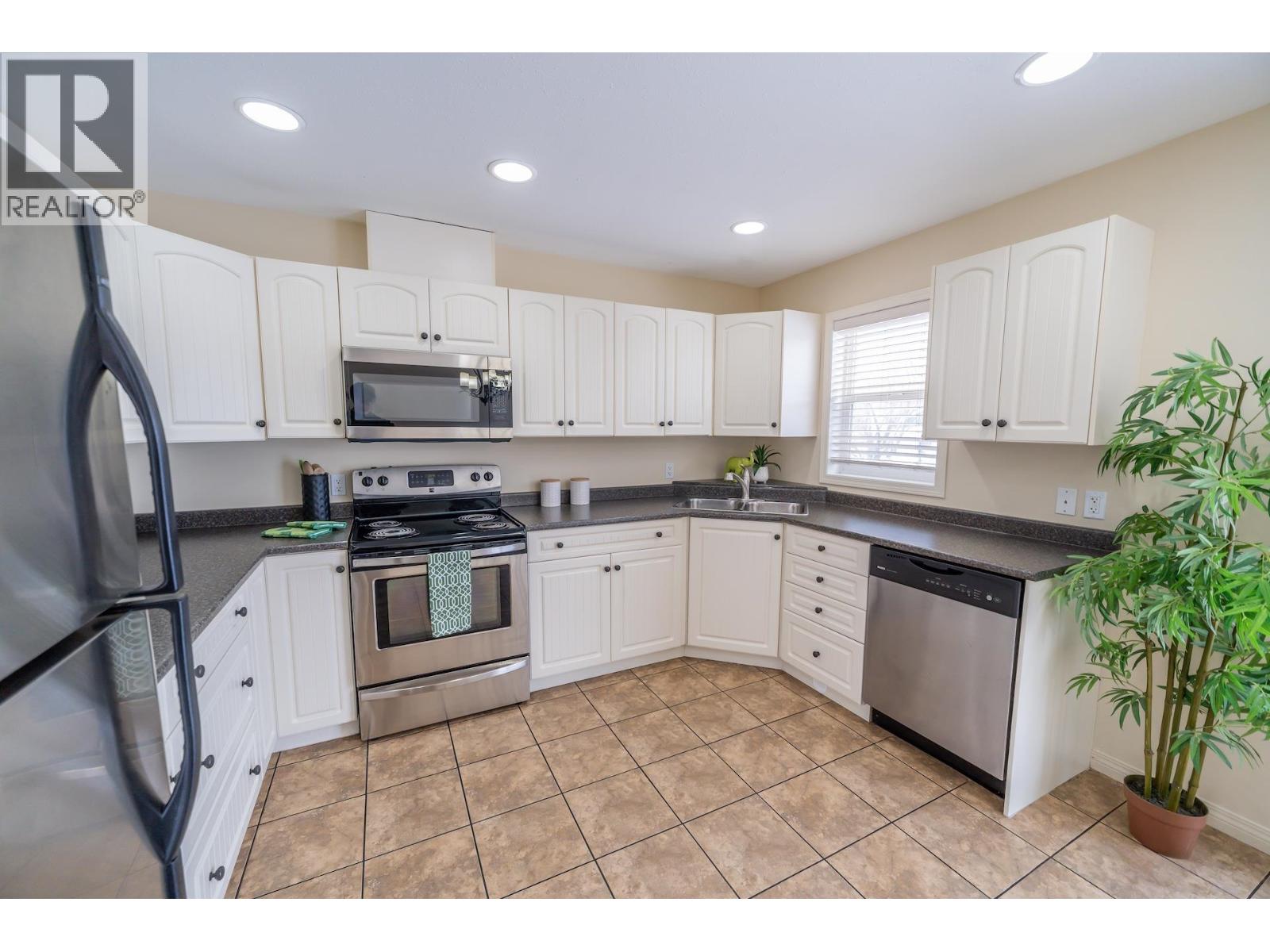 9617 103 AVENUE - 12