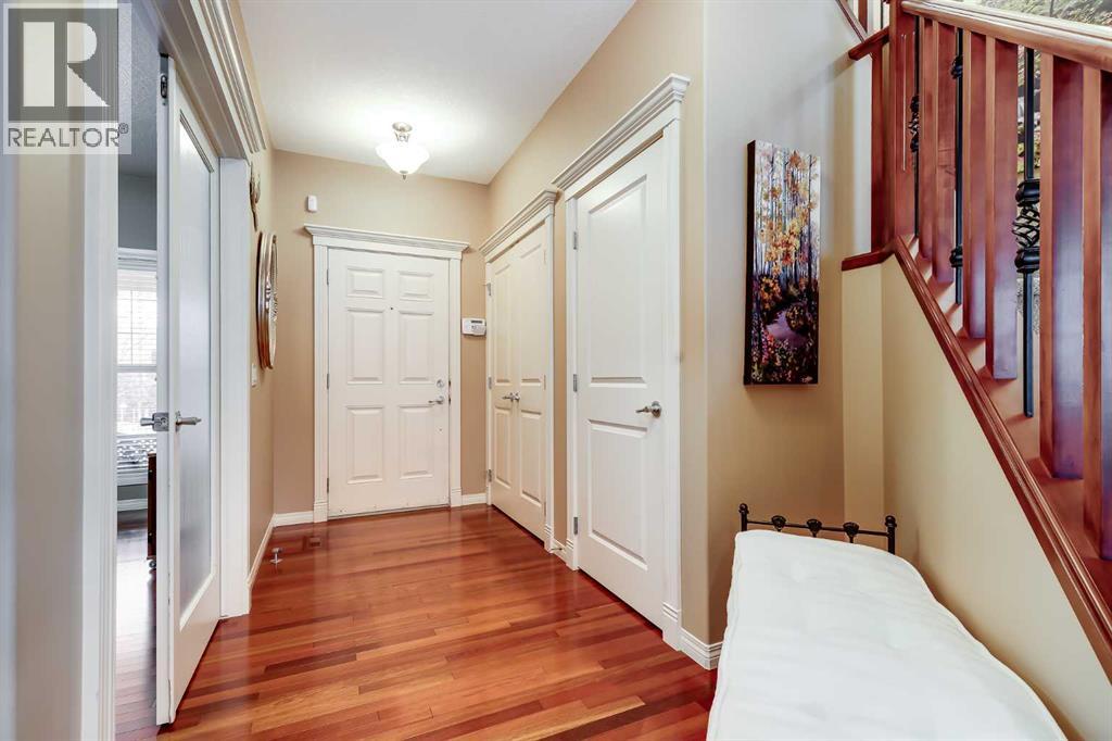 Single Family House for Sale in  Tuscany Estates Close NW Tuscany Calgary 