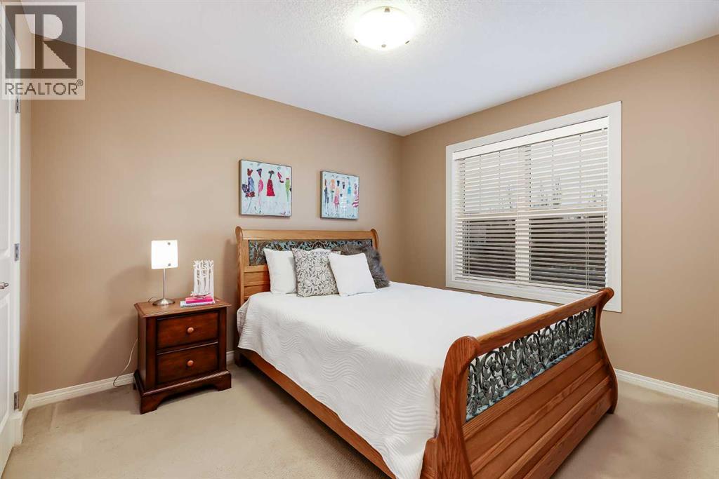 Single Family House for Sale in  Tuscany Estates Close NW Tuscany Calgary 