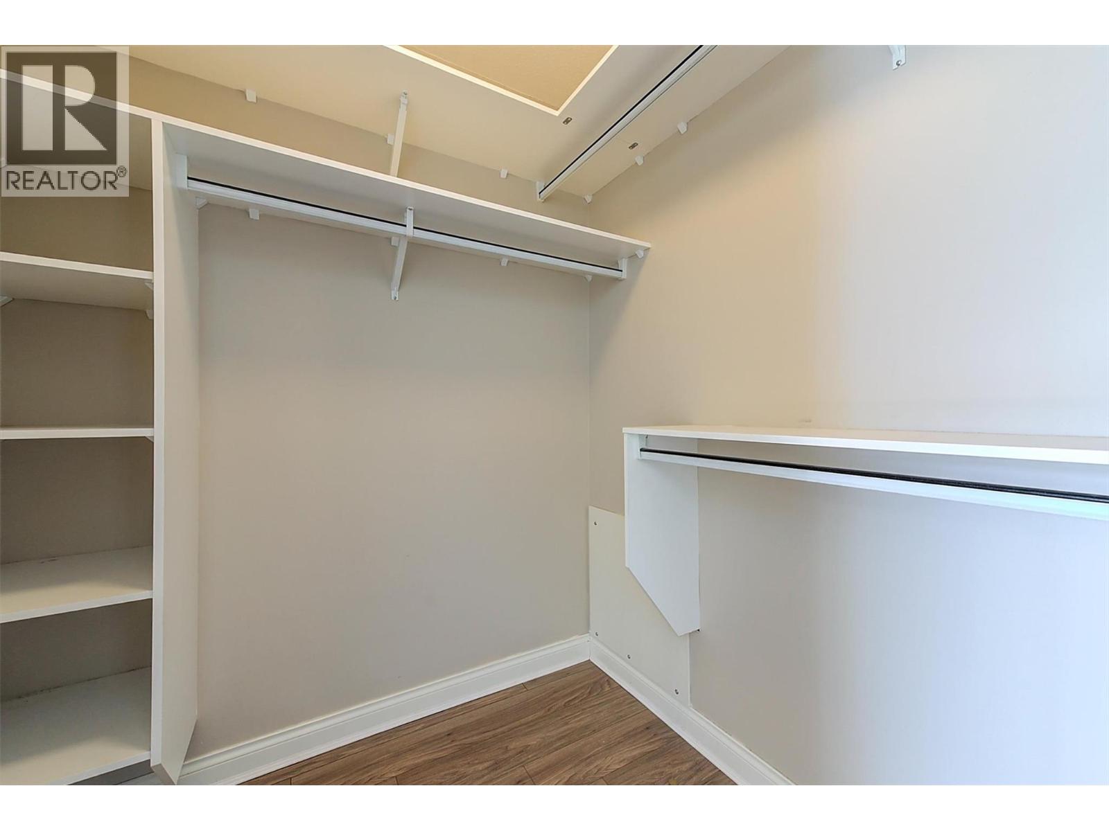 #102 3890 BROWN ROAD - 21