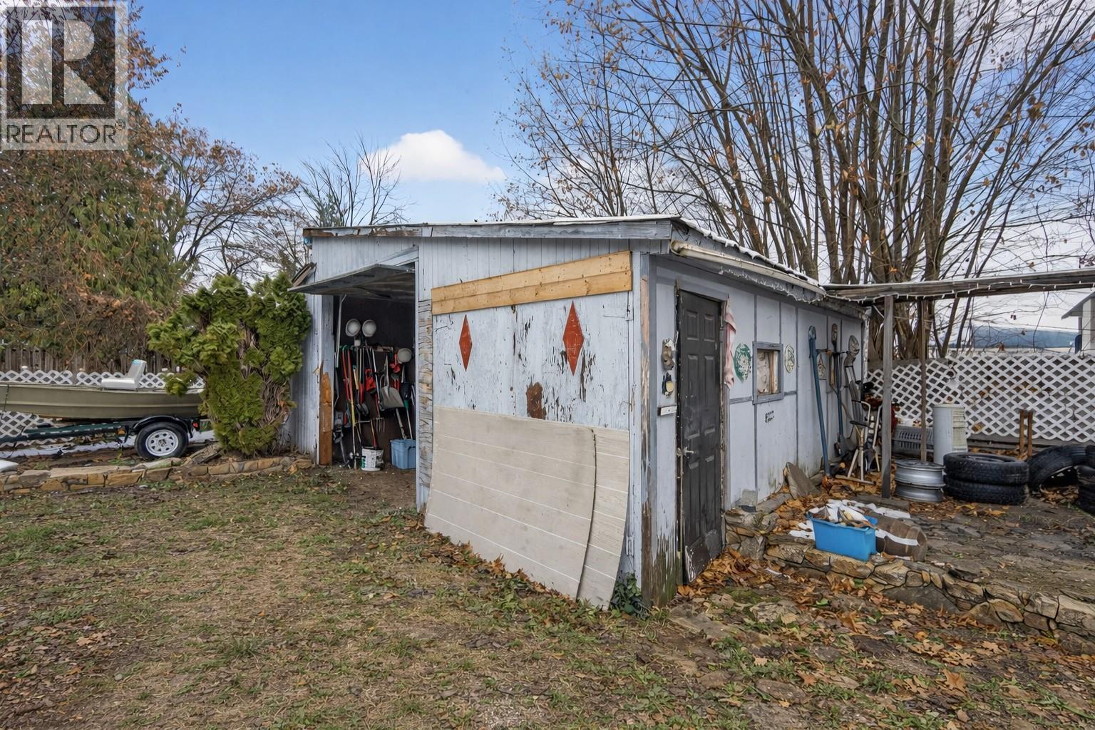7331 52 Street NE - 4