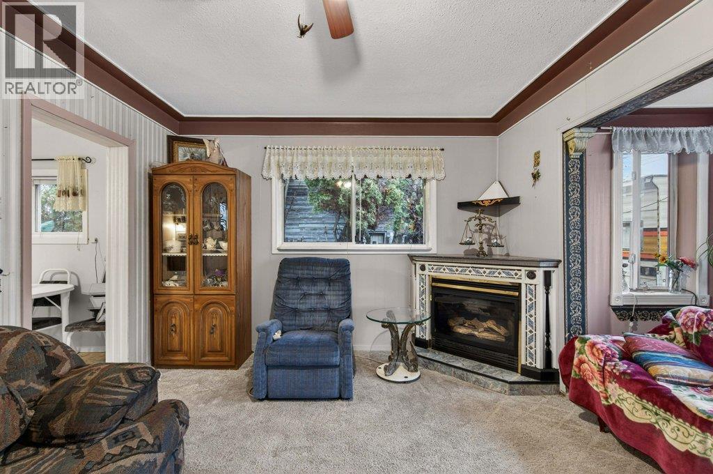 7331 52 Street NE - 18