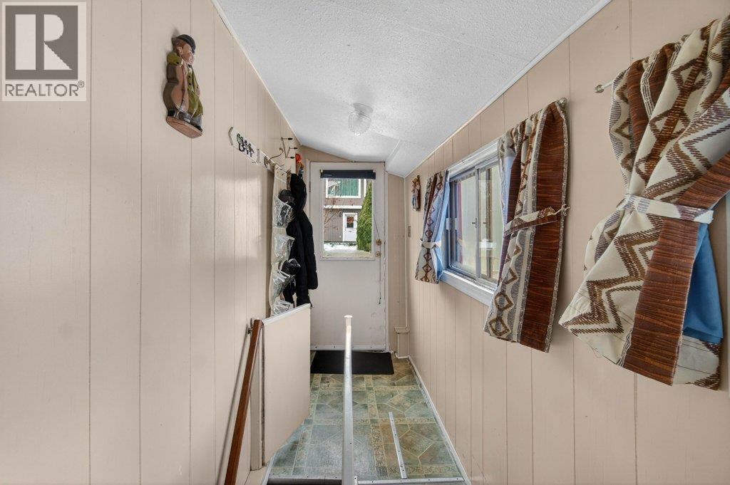 7331 52 Street NE - 29