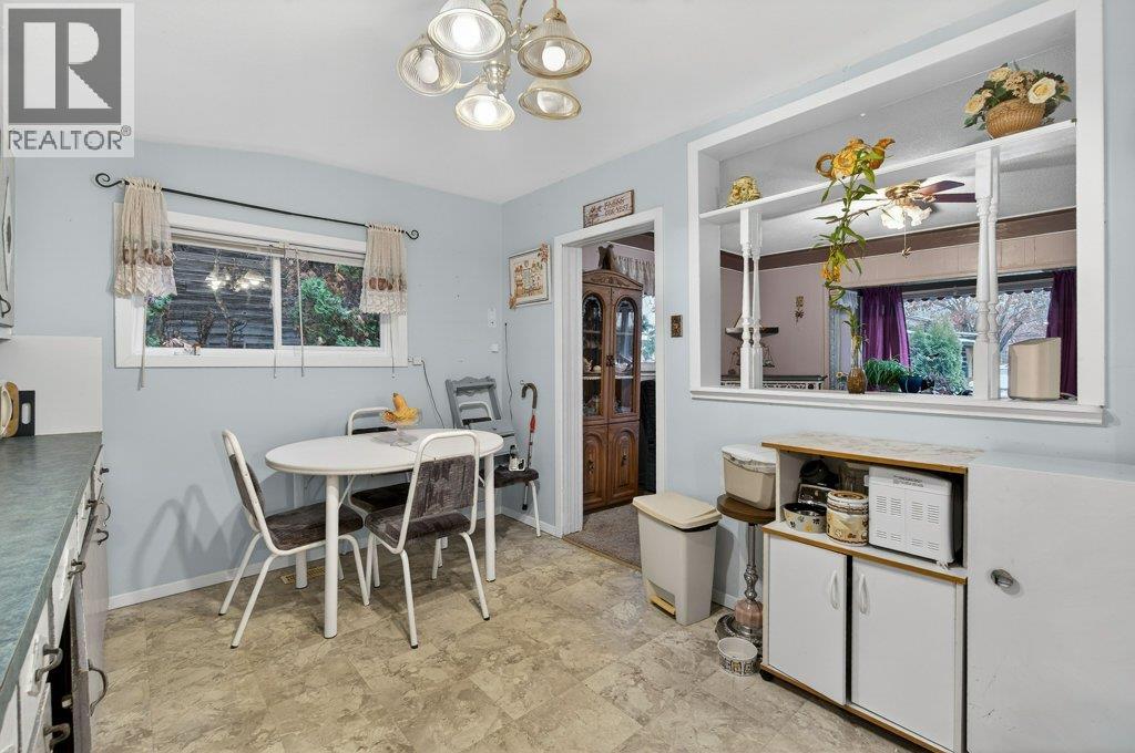 7331 52 Street NE - 21