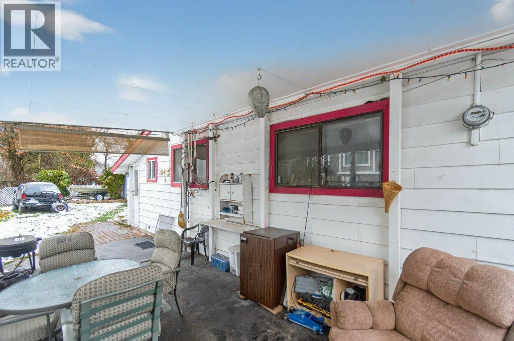 7331 52 Street NE - 38