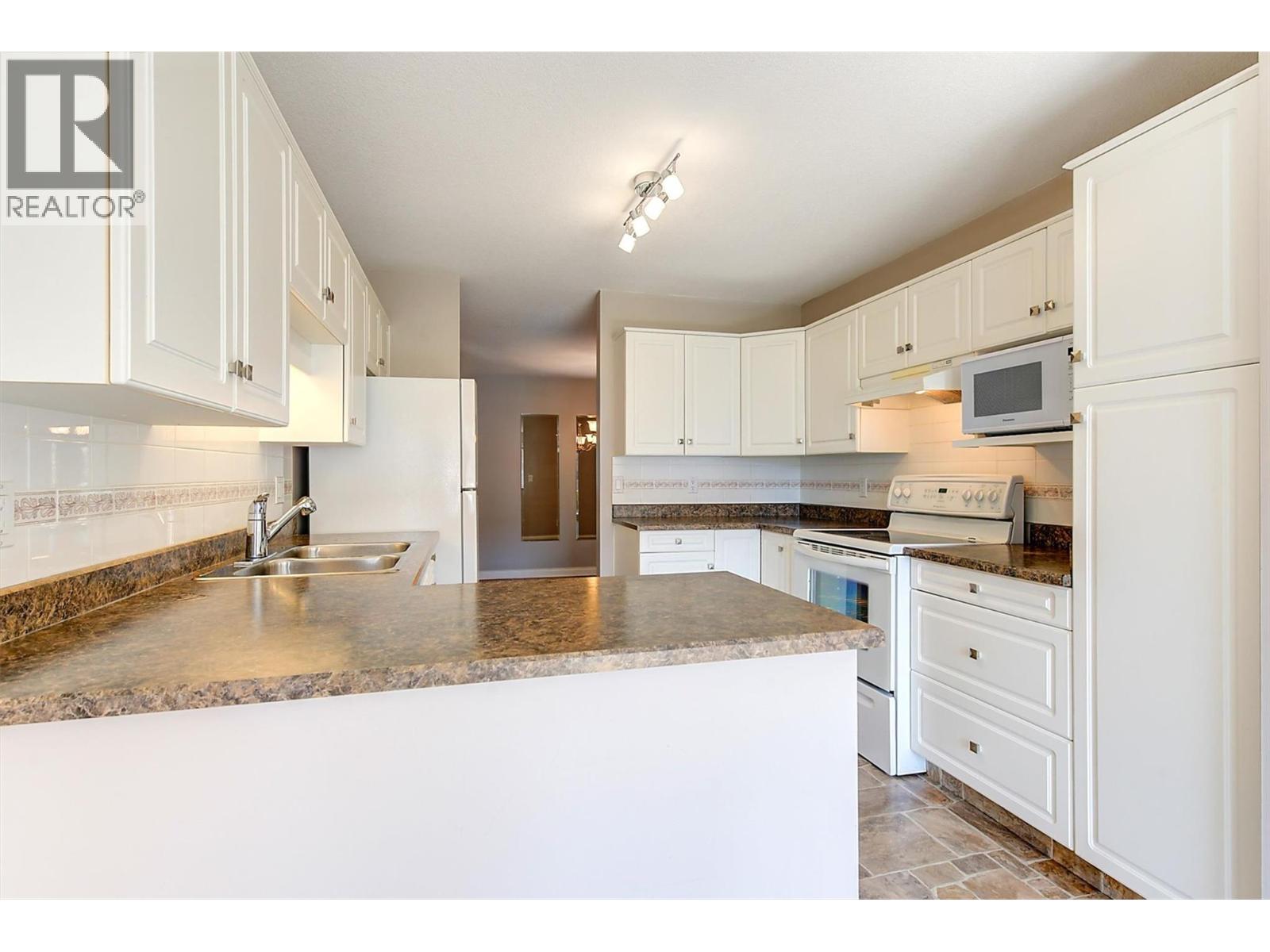 #102 3890 BROWN ROAD - 7