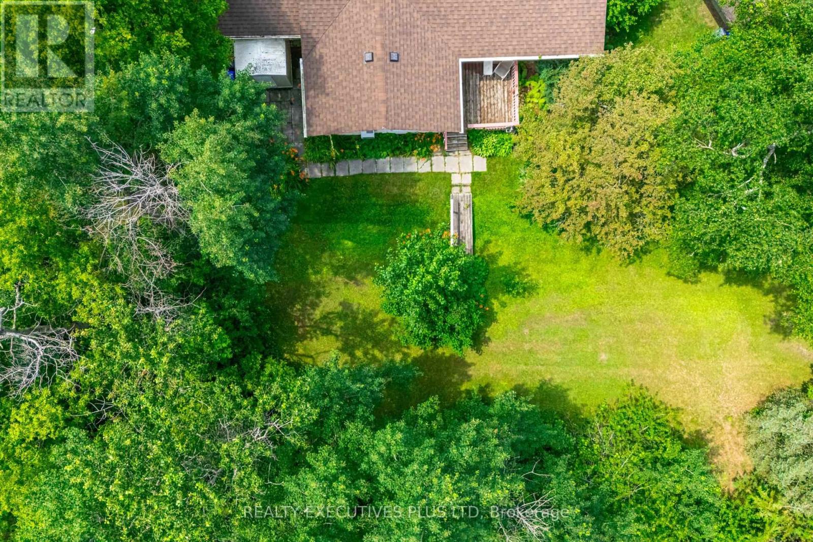 5 PINEVIEW COURT — photo 40