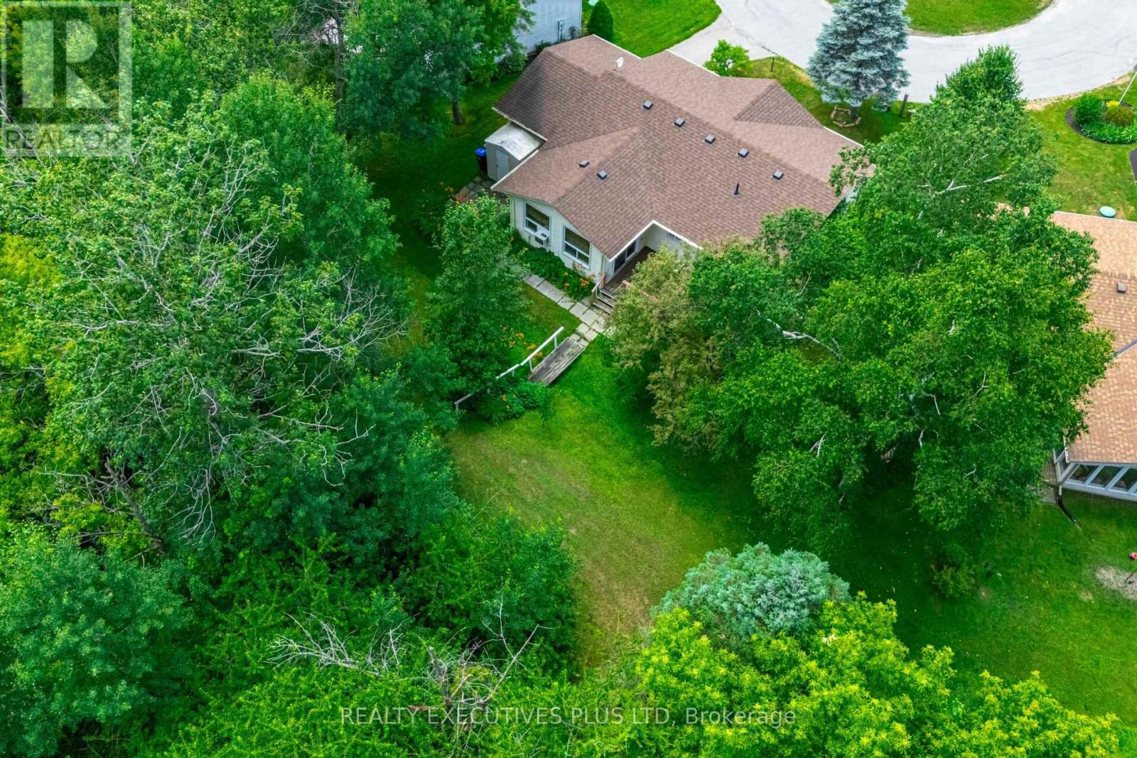5 PINEVIEW COURT — photo 42