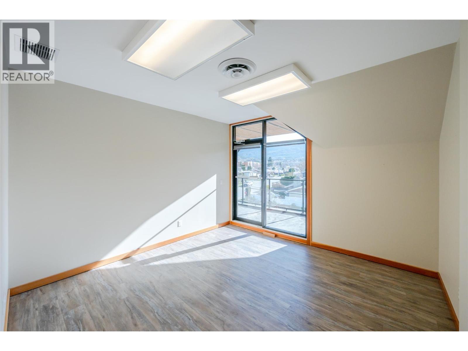 1516 Fairview Road Unit# 301, Penticton