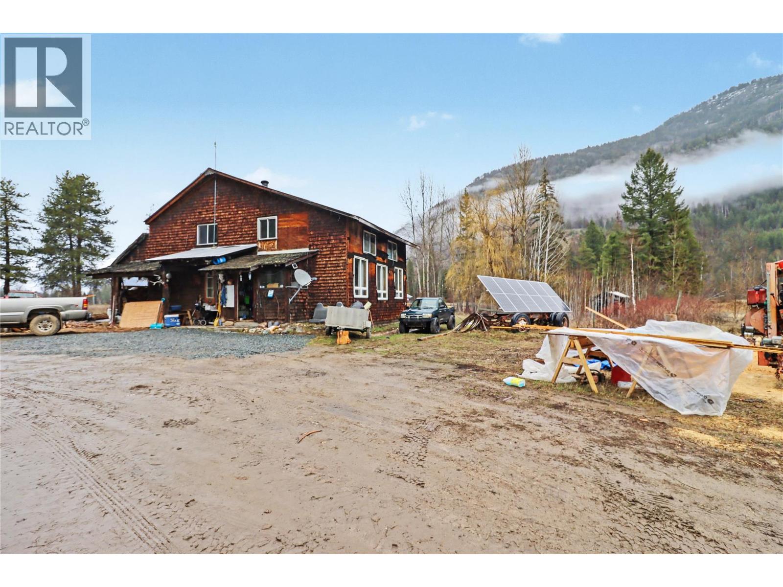 18105 North Fork Road, Grand Forks