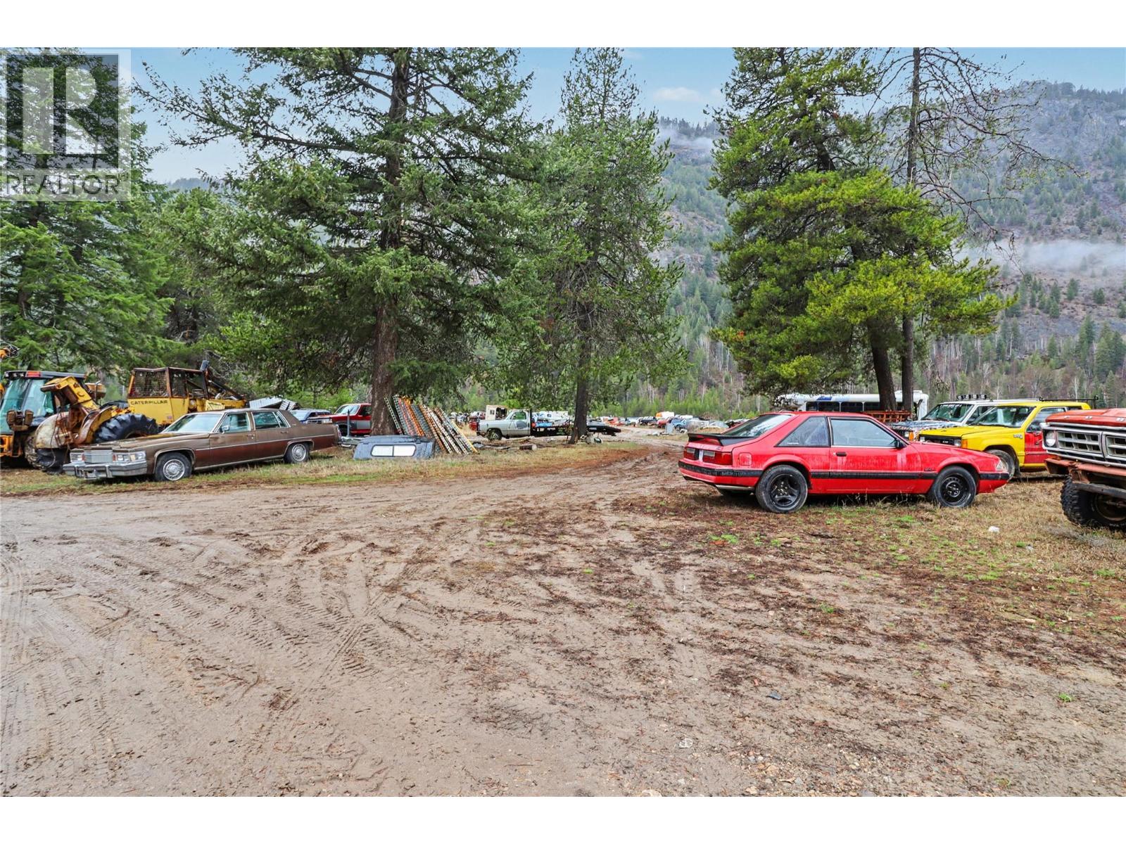 18105 North Fork Road, Grand Forks