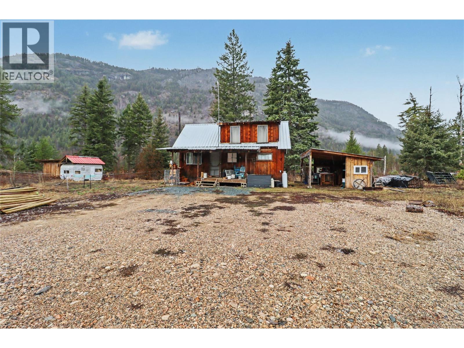 18105 North Fork Road, Grand Forks