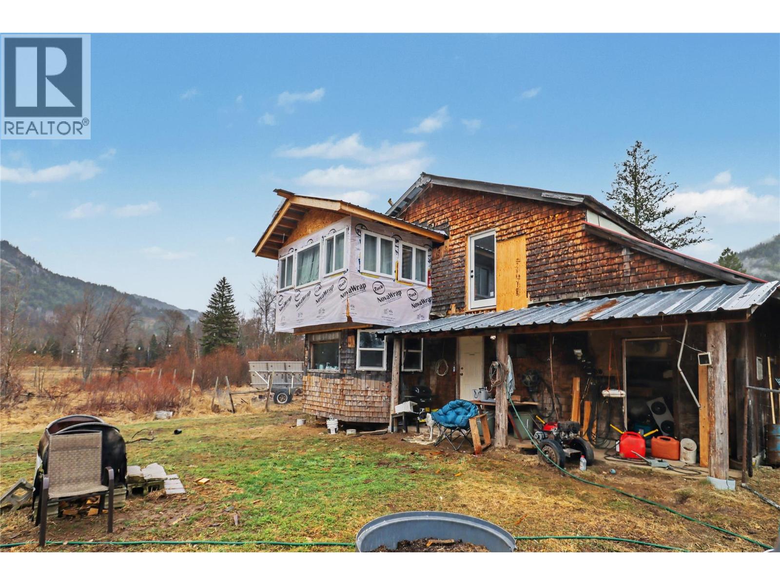 18105 North Fork Road, Grand Forks